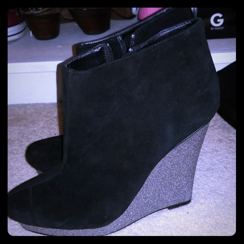 LIKE NEW Dolce Vita Booties